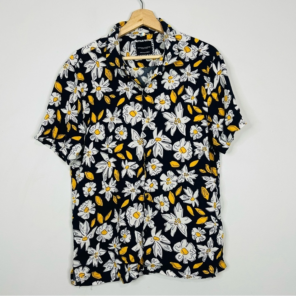 Denim & Flower Navy Daisy Print Short Sleeve Button Up L